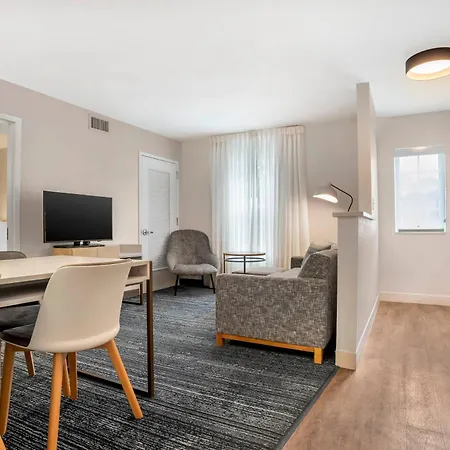 Mainstay Suites-3