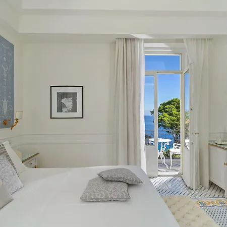 Luxury Villa Excelsior Parco-2