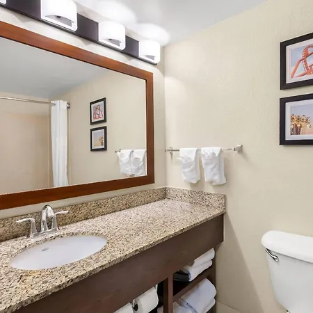 Comfort Suites Near Universal Orlando Resort-3