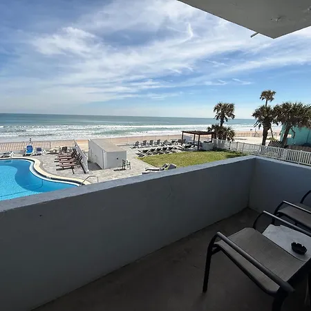Driftwood Beach Motel-3
