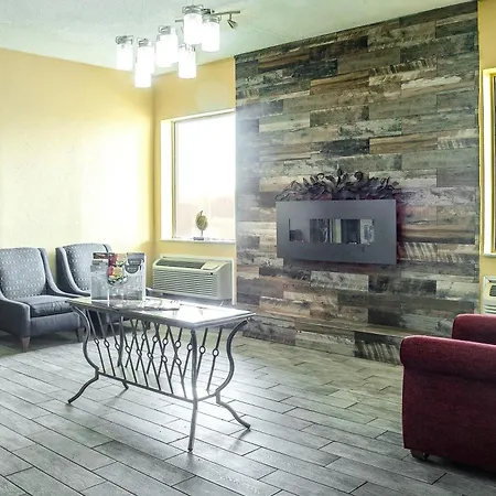 Super 8 By Wyndham Indianapolis South-3