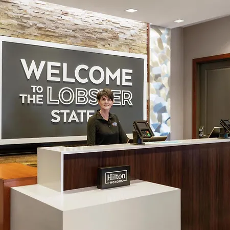 Hampton Inn Portland Downtown Waterfront-3