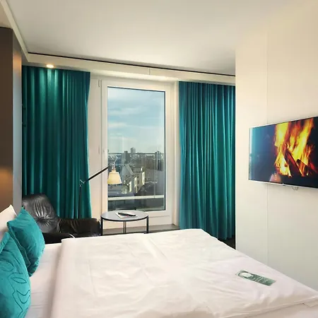 Motel One Frankfurt-Roemer-2