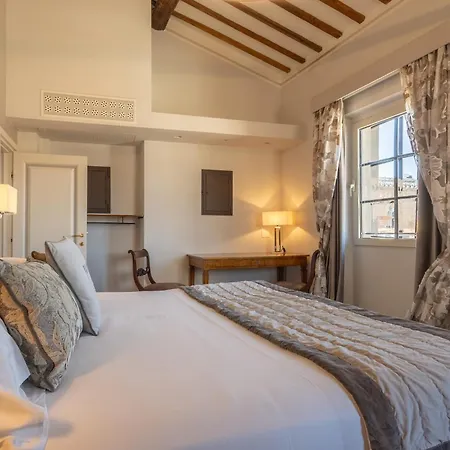 Donati Luxury Tower Suites-2