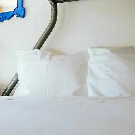 Help Yourself Hostels - Restelo-3