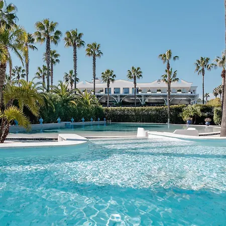 Savoy Hotel & Spa - Preferred Hotels & Resorts-3