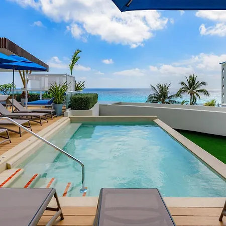 Hilton Cancun Mar Caribe All-Inclusive Resort-3