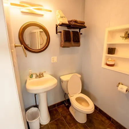 Hilltop Legacy Vacation Rental-2
