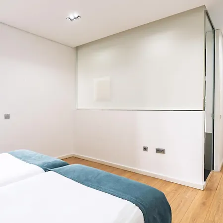 Feel Porto Downtown Apartments & Studios-2