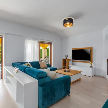 Villa Mala-3