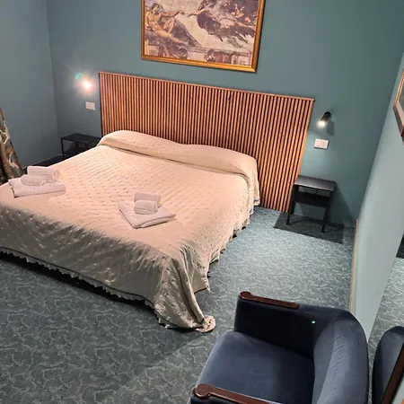 Hotel Rey'S-2