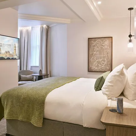 Radisson Blu Hotel, London Tottenham Court Road-3