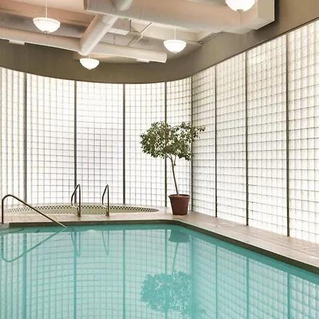 Radisson Hotel Vancouver Airport-3