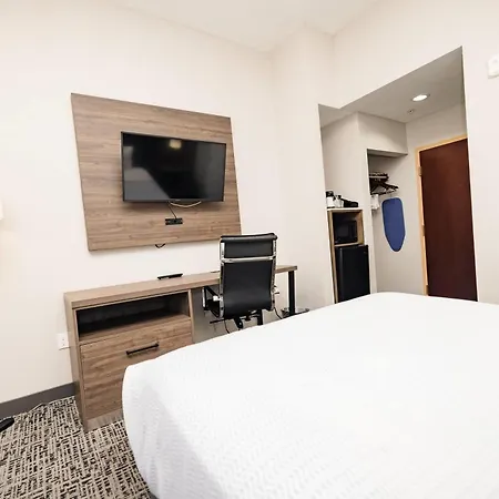 La Quinta By Wyndham Tampa Central-3