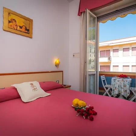 Meublè Casa Mannini Rooms-3