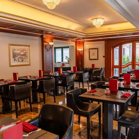 River Chateau Hotel-2
