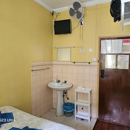 Pensao Residencial Flor Dos Cavaleiros-3