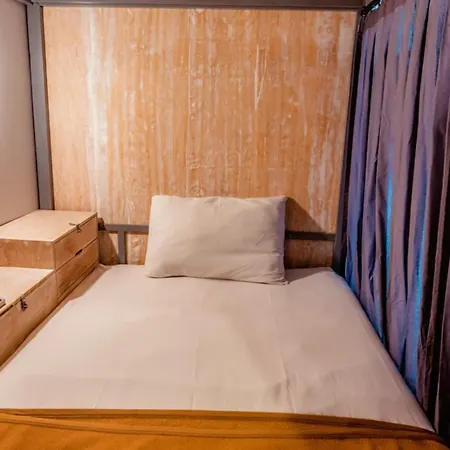 Lushy Hostel Canggu-3