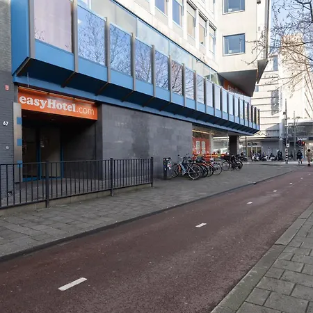 Easyhotel Rotterdam City Centre-3