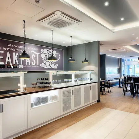 Premier Inn Berlin City Süd-2