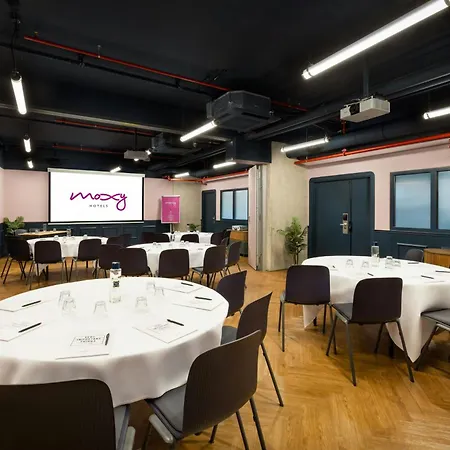 Moxy Paris La Villette-2