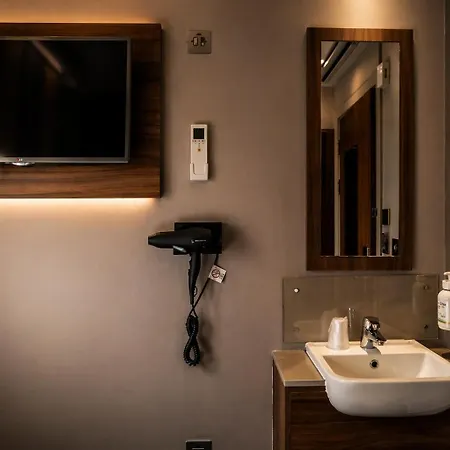 London Court Hotel-2