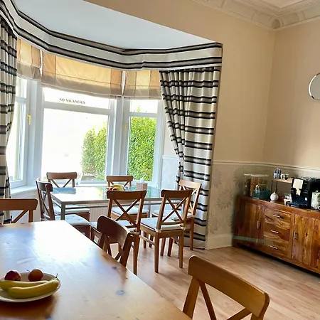 Dalmore Lodge Guest House-3