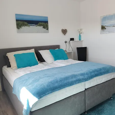 Ferienwohnung mit Meerblick, 2 Schlafzi, Box- Bett, Süd- Balkon, eig, Parkplatz, Glasfaser-2