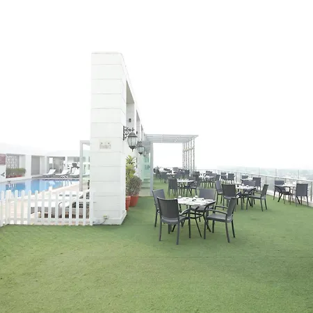 Radisson Hotel Agra-2