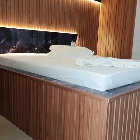 Motel Flex Love (Adults Only)-3