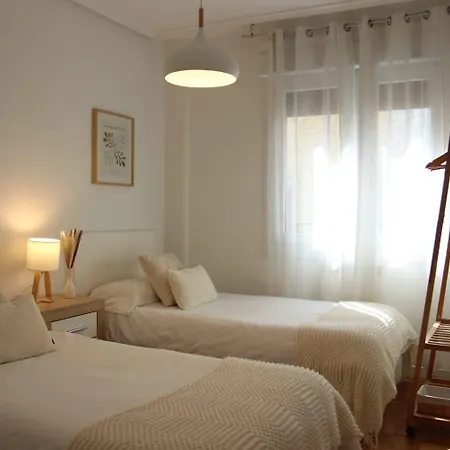 Apartamentos La Herradura PLaza-2