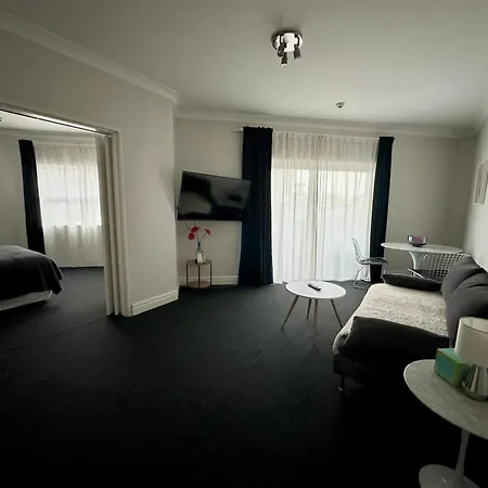 Sydney Airport Suites-3