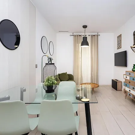 Tina Home-3
