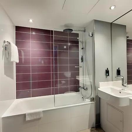 Premier Inn Duesseldorf City Friedrichstadt-2
