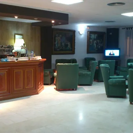 Hotel Reconquista-3