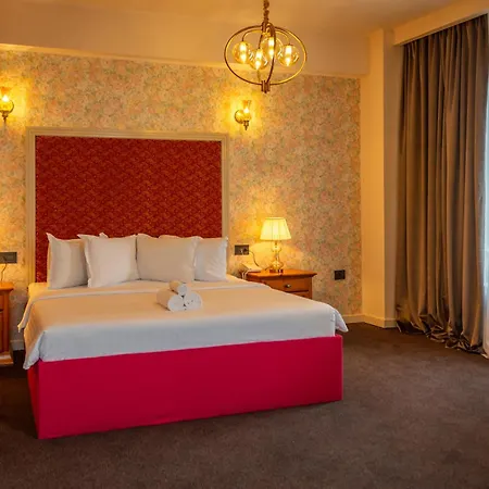 Phoenicia Grand Hotel-2