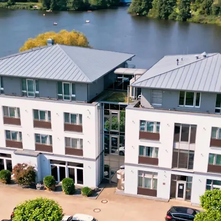 Riverside Hotel-3