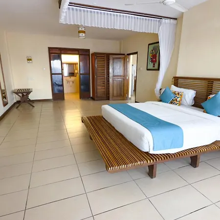 Cityblue Creekside Hotel & Suites-3
