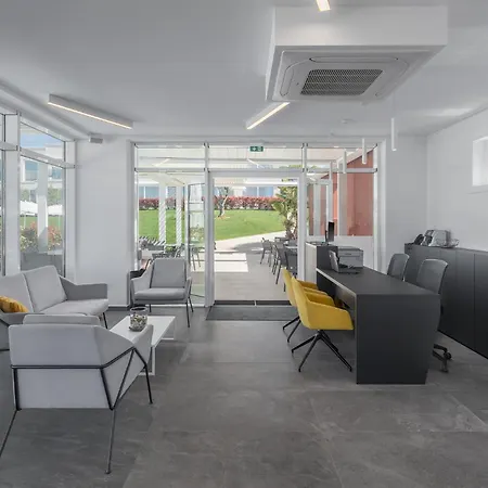 Maj Premium Residence-2