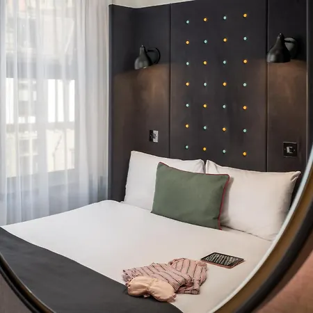 Point A Hotel London Paddington-3