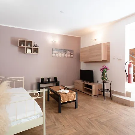 Gold Apartment-3