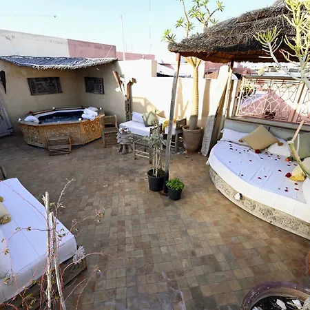 Riad Miss Caracal Jacuzzi & Rooftop-3