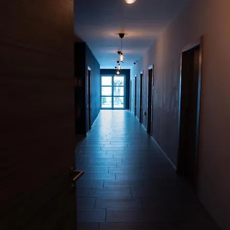 Mary'S Rooms & Apartments-2