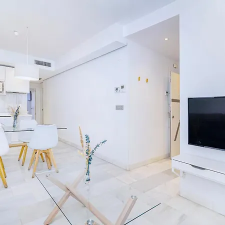 Domus Apartamentos Granada con parking gratuito en pleno centro-3