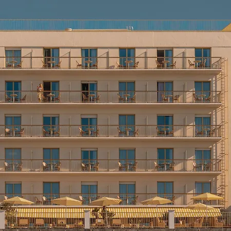Hotel Les Brises-3