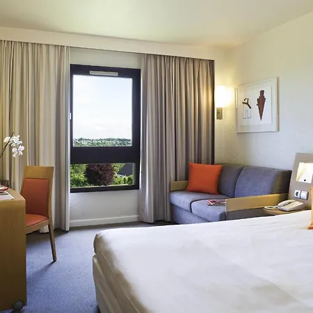 Novotel Amboise-3