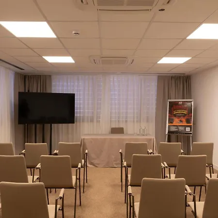 Moevenpick Hotel Bari-2