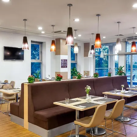 Ibis Adana-2