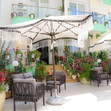 Hotel Garden-2