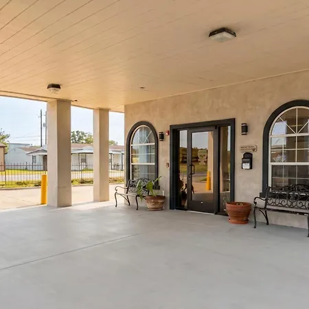 Airport Inn & Suites South Padre Island I 37-2